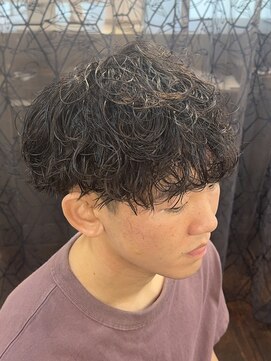 アムリタ(AMRITA) 艶感波巻きパーマ_シオン