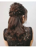 モク(moku.)&nbsp;ハーフアップヘアアレンジ