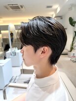 ノラ ウメダ(NORA UMEDA) 韓国ヘア毛流れセンターパート×リーフカット×メンズカット