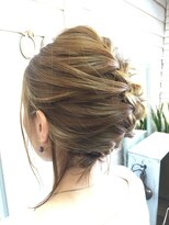 ダブル ヒッチ ヘア(W Hitch hair)&nbsp;編み込みアレンジヘア