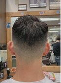 ショートフェード 【 刈り上げ 短髪 バーバー フェードカット 】