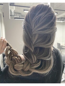 レディアル 大宮(REDEAL) 【REDEAL大宮】エアータッチバレイヤージュ[ハイライトメッシュ]