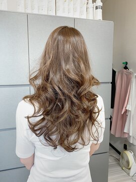 美容室 ケン(KEN) 《50代》ハイトーン髪質改善トリートメント。カール仕上げ