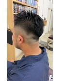 30代40代メンズ刈り上げフェードスタイルかき上げ短髪ワイルド