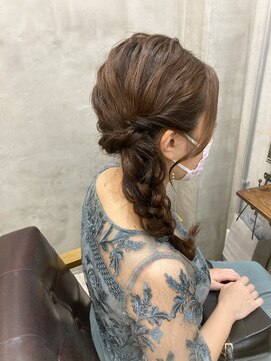 ブーミー(Bor mee) 【Bormee】二次会、謝恩会、同窓会 編みおろしヘアアレンジ