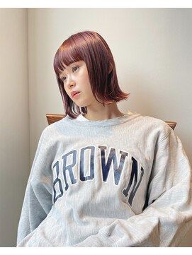 トレス(TRESS) 外ハネボブ　ピンクカラー　暖色系カラー　切りっぱなしボブ