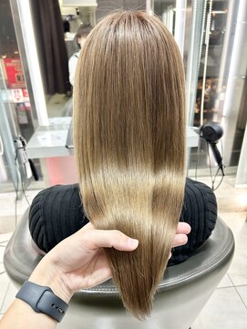 ユーフォリア エヌ 池袋サンシャイン通り店(Euphoria +n) 20代30代40代髪質改善トリートメント艶感ストレート透明感