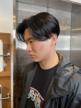 エクリ 麻布十番(equri) ニュアンスパーマセンターパート