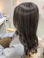 パルファン ヘアアンドスパ(PARFUM HAIR&SPA)&nbsp;細かめハイライトで大人スタイルに！