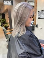 サニー 渋谷(SUNNY)&nbsp;バレイヤージュ、ハイライト、レイヤーロング、グレーベージュ