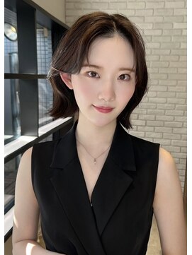 メゾンドムニ 恵比寿(Maison de MUNi) 20代30代アッシュカラー韓国風レイヤーショート前髪あり小顔