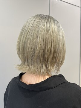 ザザ 高田馬場(ZA/ZA) 脱白髪染め　ハイトーン白髪ぼかし