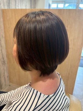 エヌアンドエー せんげん台店(N&A) シンプルなのに目を引く。計算された大人のダークボブ