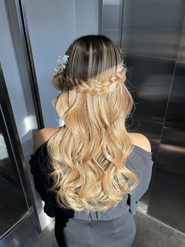 ディティカ サウ(Dityca sow) half up