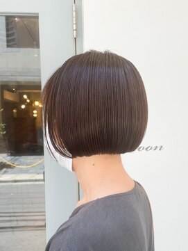 ムーン(moon) #ハッシュカット#フルバング#似合わせカット#レッドブラウン