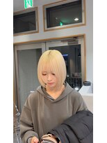 ライト(Light)&nbsp;【ブリーチ2～3回　抜きっぱなしブロンド】