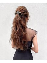 ハーフアップアレンジ　ロング　ニュアンス巻き