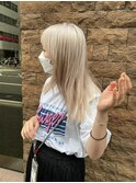 ホワイトベージュ