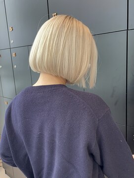 アルティファータ(artifata) ボブ ブロンドベージュ ケアブリーチ ダブルカラー