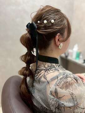 ナンバー リコ 名駅 ジャム 名古屋(N° rico JAM) ヘアセット 結婚式 お呼ばれセットアップ ポニー シニヨン