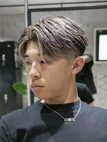 メッツ 原宿(METS)&nbsp;MEN'S/ハイライト×センターパート/短髪/メンズショート