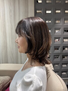 ライトブラウン　レイヤーボブ