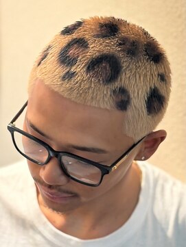 ブレイズマン(BLAZEMAN) レオパード柄バズアート