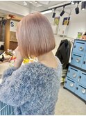 ショートボブ切りっぱなしボブタッセルボブブリーチダブルカラー