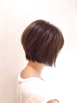 クリリ(KURIRI) 美シルエットショートボブ