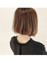 デフィー(DEFY) グラデーションカラーで柔らかいボブスタイル