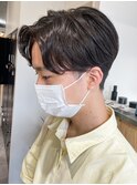 ニュアンスパーマセンターパートコンマヘアツーブロック