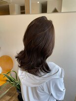 ロアン(roan)&nbsp;ナチュラルな透け感ベージュ×ミディアムボブ