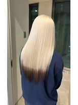 モニカ 原宿店(MONIQA) ホワイト