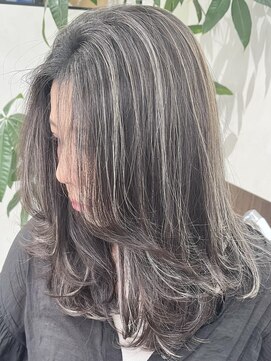 ベルヘアーデザイン 堺東(Belle hair Design) ハイライトレイヤーカットイルミナカラーグレージュ韓国風堺東