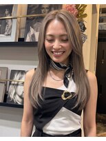 グッドフェローズ キタホリエ(GoodFellas kitahorie)&nbsp;透明感レイヤーカット×ハイトーンシルバーブリーチ透明感カラー