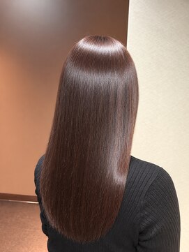 ウイバイファースト(u'i by first) 思わず触れたくなる、ツヤ髪ロングスタイル♪