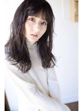 ヘアデザイン ソラ(Sola) 重ため無造作ウェーブロング×ぱっつん前髪×黒髪暗髪