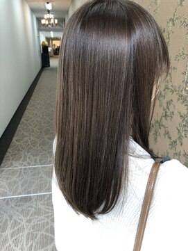 ガレリアエレガンテ 名駅店(GALLARIA Elegante) オリーブカラー