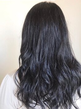 アンブル ヘアデザインアンドヒーリング 古正寺店(Amble hair design&hialing)の写真/炭酸を超えた超炭酸！体験者数は驚異の3000人越え！アンブル自慢ヘッドスパの凄さには体験者も驚き！