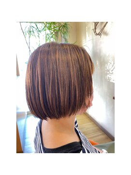 キキ 美容室(KIKI) おしゃれミニボブスタイル