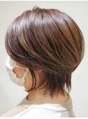 【脱白髪染め】白髪ぼかしハイライト×くびれショートボブ
