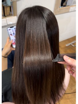 グート ヘアーメイク(gut HAIR MAKE) ロング 縮毛矯正 髪質改善 ストレート