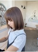 優しい雰囲気のシアーベージュ