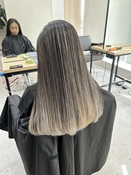 ユウル 横浜(juhl.) バレイヤージュ/ケアブリーチ/ブリーチ/ハイトーンカラー