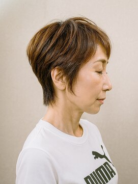 ヘアスタジオヘーフリヒ(HAIR STUDIO HoFLICH) 大人ショート/40代似合う髪型女性/50代似合う髪型女性/ショート