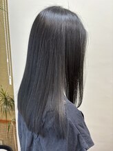 ヘアーボー ラーラ(hairbeau L'ala) グリーンブラック