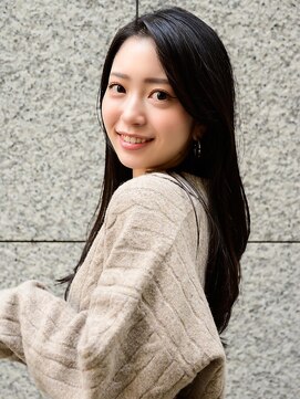 トローノ 栄(TRONO) レイヤーカット 髪質改善ストレート 艶髪 黒髪 20代 小顔カット