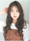 ロングレイヤー/前髪あり/巻き髪/顔まわりレイヤー/20代/30代