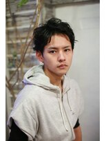 マクナリー(McNally)&nbsp;センター分けメンズパーマ