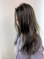 スリー(THREE)&nbsp;ダークトーン×ハイライトベージュ